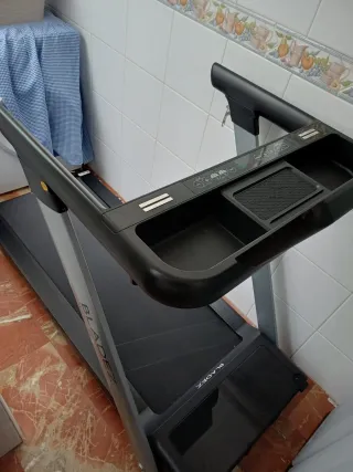 Cinta Correr Eléctrica BLADEZ FITNESS BZ6540