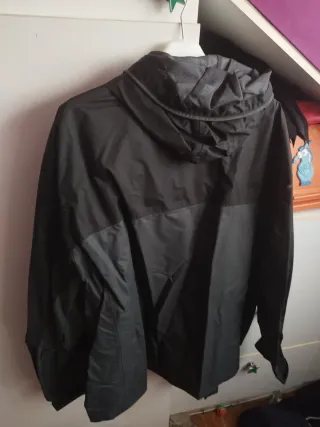 Chubasquero Tribord Negro y Rojo