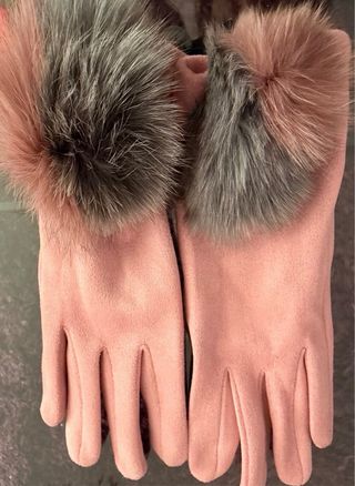 Guantes de mujer con pompón