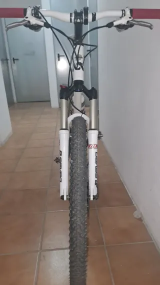 Bicicleta de Montaña Rockrider Blanca