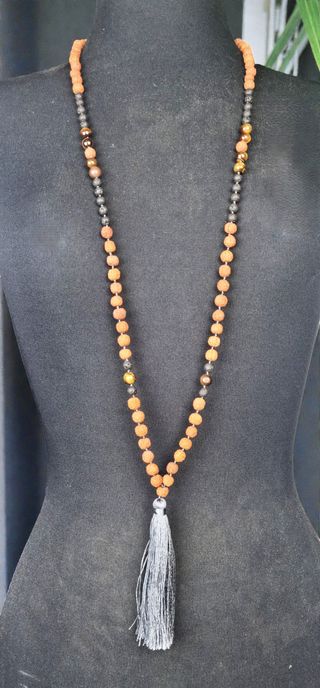 Collar Japamala Rudraksha, Lava Ojo, Tigre