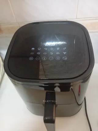 Freidora de aire ELETTO negra