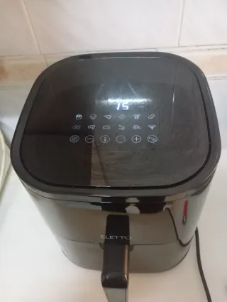 Freidora de aire ELETTO negra