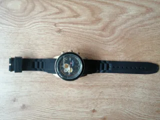 Reloj BRENATT Negro y Dorado