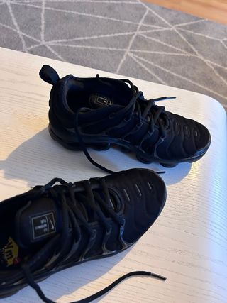 Nike Air VaporMax Plus negras