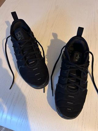 Nike Air VaporMax Plus negras