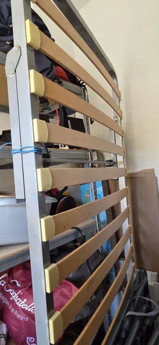 Somier de madera y metal