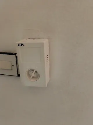 Ventilador de techo blanco con regulador