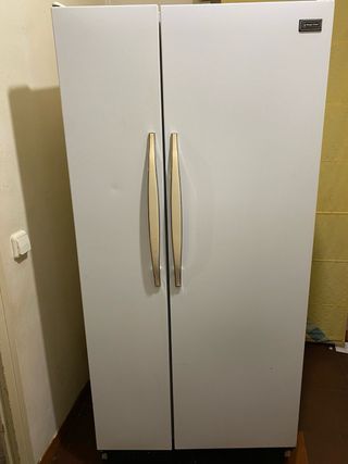 Nevera Americana  largo 1,68  ancho 80  fondo 73