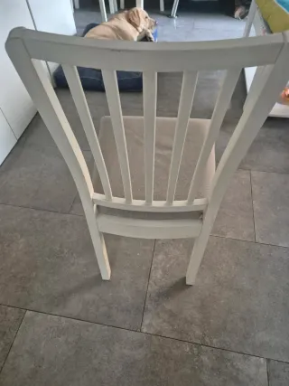 Mesa de comedor blanca