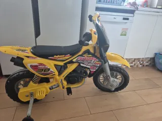 Moto Eléctrica Infantil Amarilla