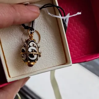 Colgante huevo pintado a mano