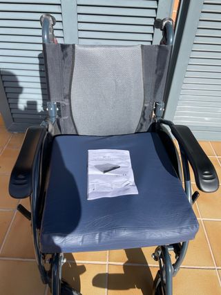 Silla de ruedas nueva con cojin viscoelastico .