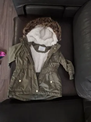 Abrigo parka verde forro polar