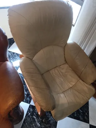 Butaca de piel y madera