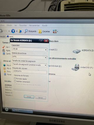 Ordenador Torre y Pantalla Acer