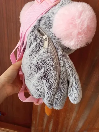 Mochila peluche pingüino