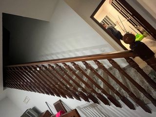 Baranda de madera para escalera