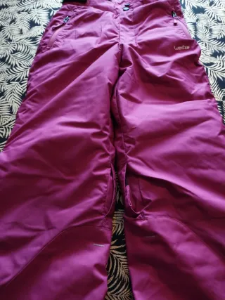 Pantalones de nieve rosas con tirantes talla 8