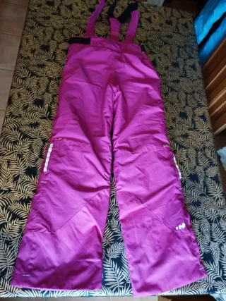 Pantalones de nieve rosas con tirantes talla 8