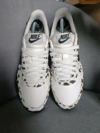 Nike Air Max Cow Print T38