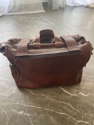 Maletín de cuero marrón
