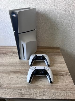 Playstation 5 Slim 1TB + MANDO(s)
