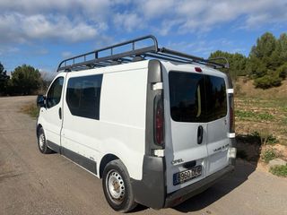 Opel Vivaro 2005