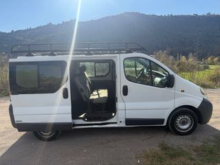 Opel Vivaro 2005