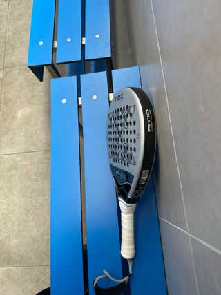 Pala de pádel NOX 18K+