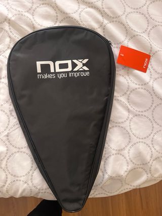 Pala de pádel NOX 18K+