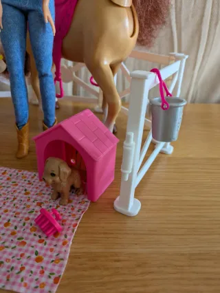 Barbie y Chelsea con Caballos