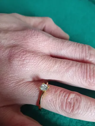 Anillo vintage con circonita