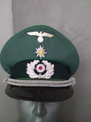 Gorra de plato militar