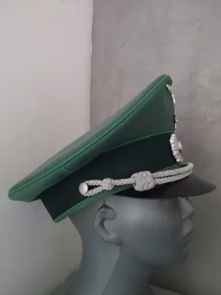 Gorra de plato militar