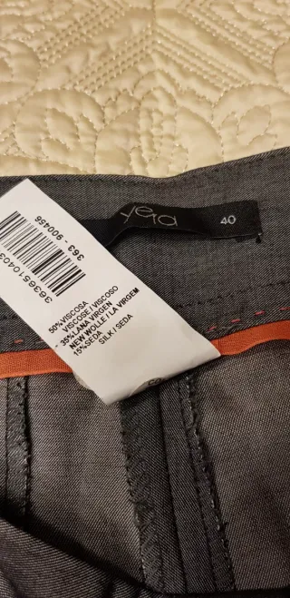 Traje Yera Gris Talla 40