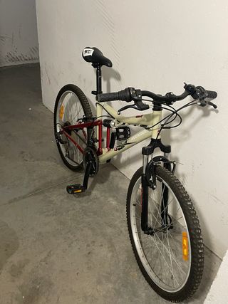 Bicicleta infantil Rockrider 24”