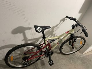 Bicicleta infantil Rockrider 24”