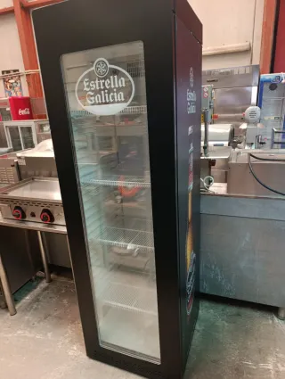 Nevera expositora Estrella Galicia