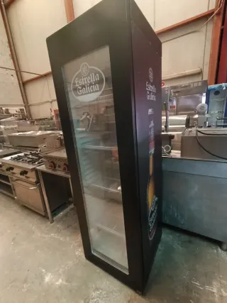 Nevera expositora Estrella Galicia