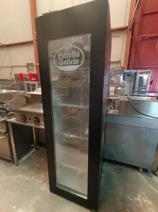 Nevera expositora Estrella Galicia