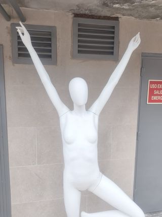 Maniquí mujer blanco
