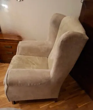 Sillón clásico beige de tela