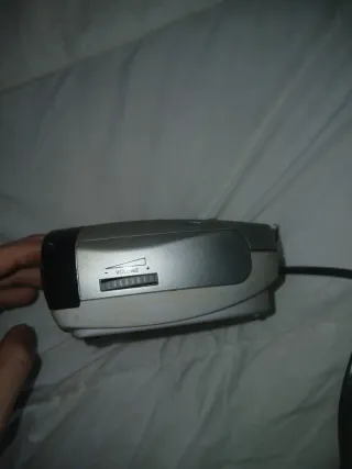 Radio Despertador Beige y Negro