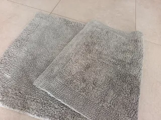 Tappeto bagno grigio tessuto