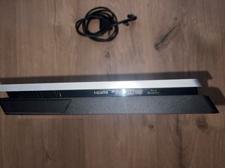 PS4 Slim Plata + Juegos y Mando