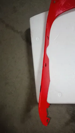 Boca de tiburón VFR750 Roja