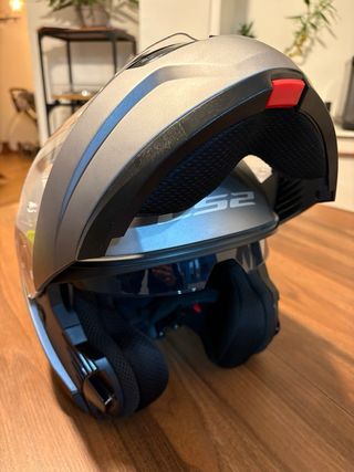 Casco de moto LS2 gris