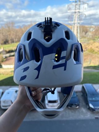 Casco Enduro Bell con Mentonera Desmontable