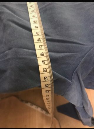 Camisa de terciopelo azul con bordados